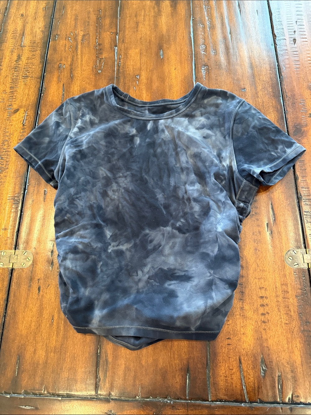 Lululemon Tie-Dye Short Sleeve Tee in Charcoal and Light Gray